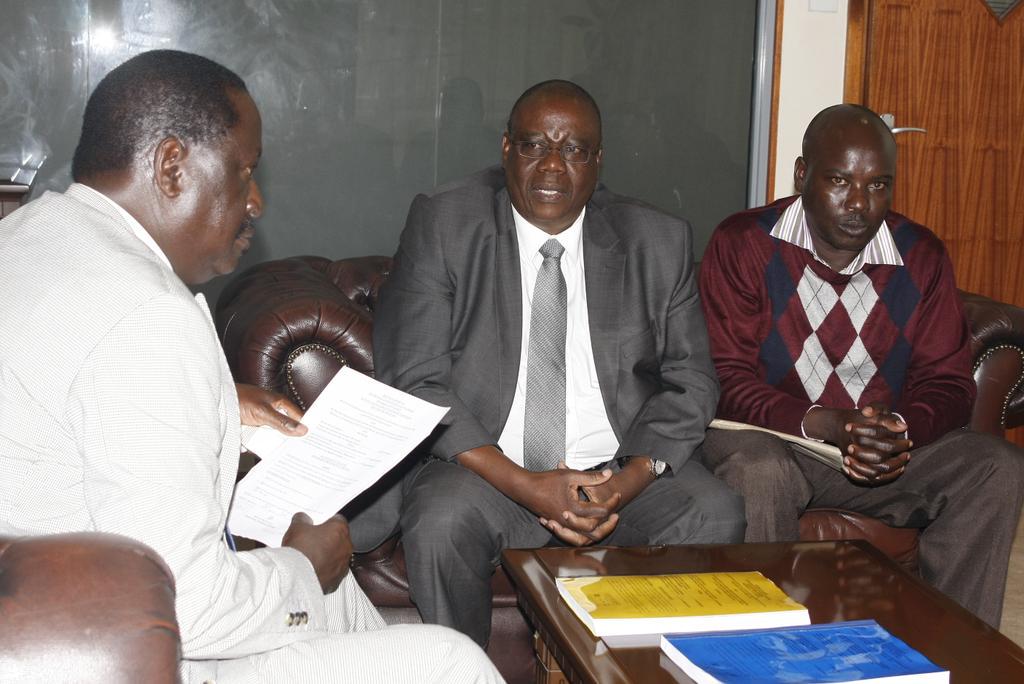 RailaOdinga's tweet photo. See more about the Slum Upgrading Program I initiated as Prime Minister here http://t.co/b3Ju4nDfE8
#RAOConnect http://t.co/MT9hLd2Ike