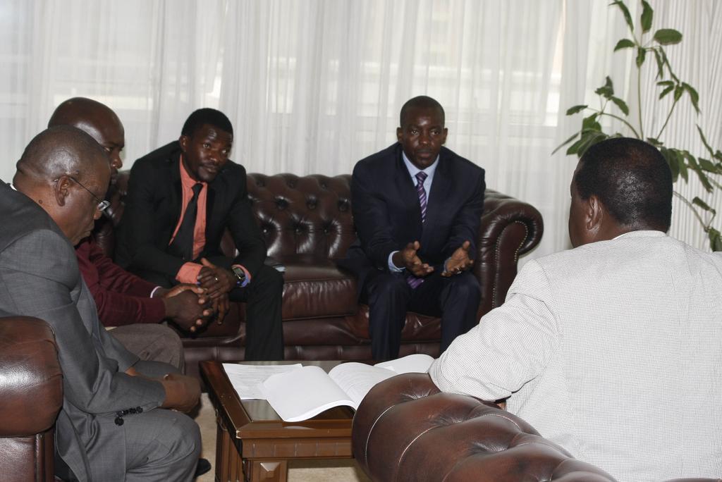 RailaOdinga's tweet photo. See more about the Slum Upgrading Program I initiated as Prime Minister here http://t.co/b3Ju4nDfE8
#RAOConnect http://t.co/MT9hLd2Ike