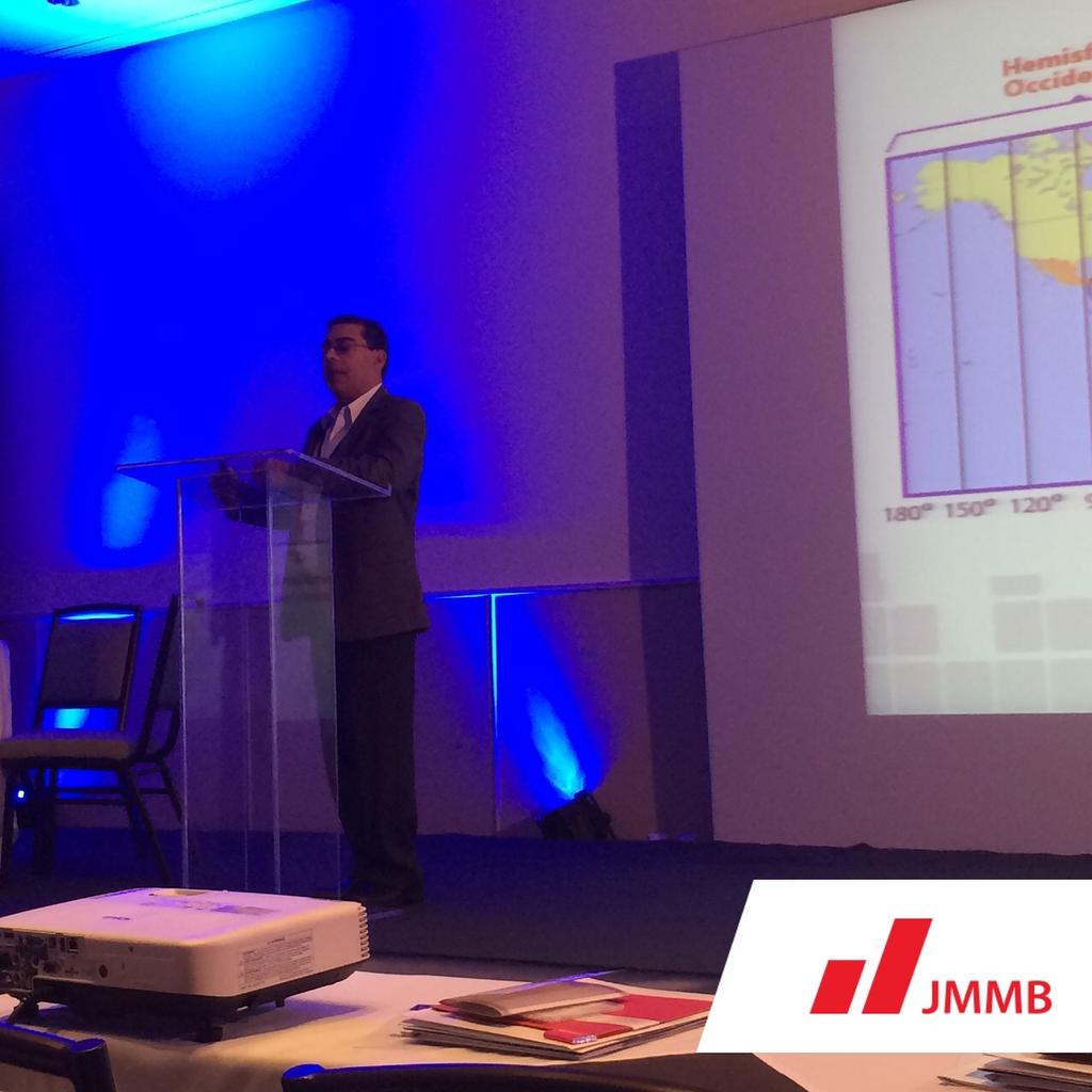 JMMBRD's tweet photo. Víctor Chacon, Presidente de la #ACFI, expone sobre la situación de los Fondos de Inversión en la región. #JMMBRD http://t.co/ii0my7qKhf