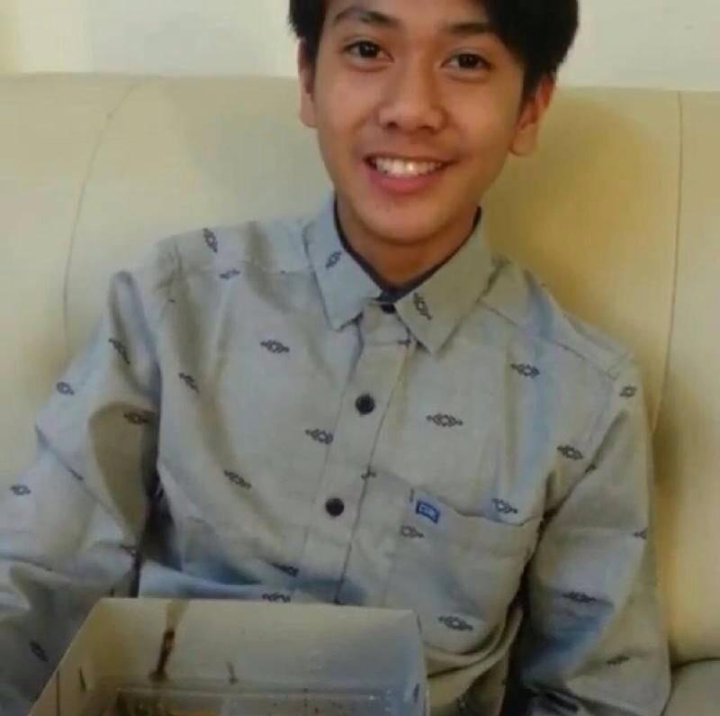 Ganteng banget pacaran