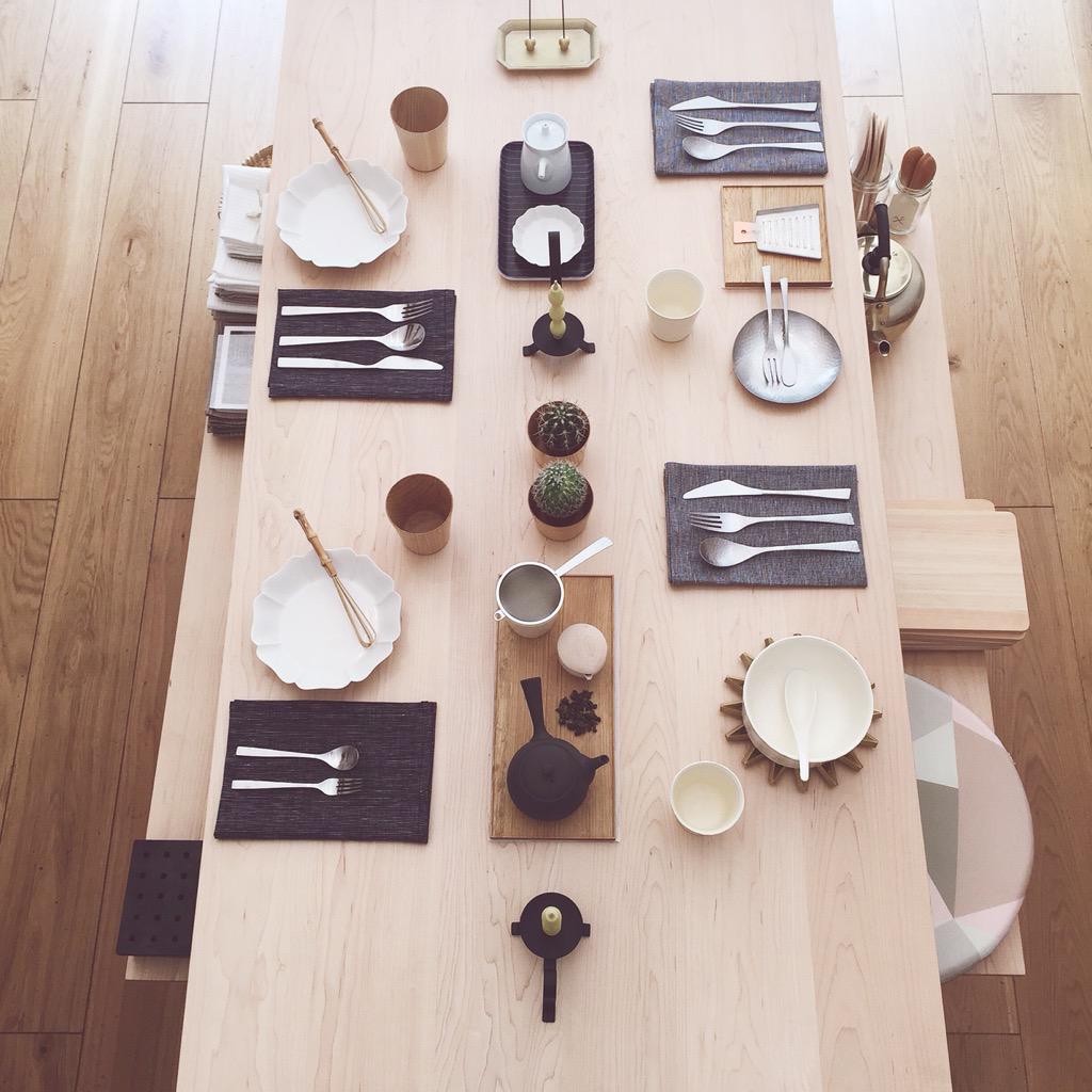 Dinner service, changing things up a bit as the summer cools down. #nativeandco #nottinghill