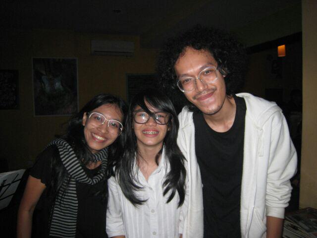 sherylsheinafia's tweet photo. DAY 30: GUESS WHO!! | I admire them a looooooottttt. Lol! #SherylThrowback http://t.co/yOF23WoGd2