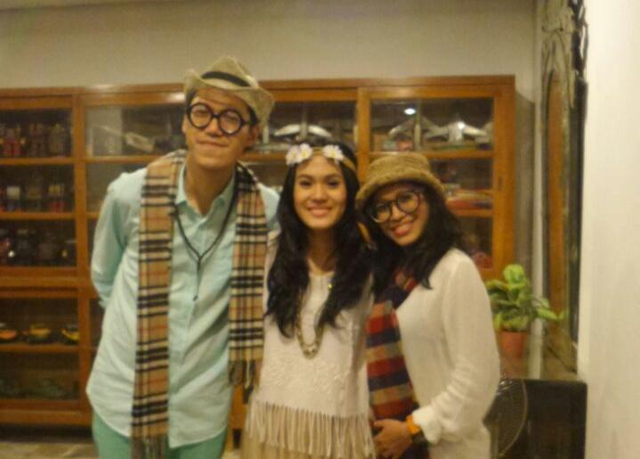 sherylsheinafia's tweet photo. DAY 30: GUESS WHO!! | I admire them a looooooottttt. Lol! #SherylThrowback http://t.co/yOF23WoGd2