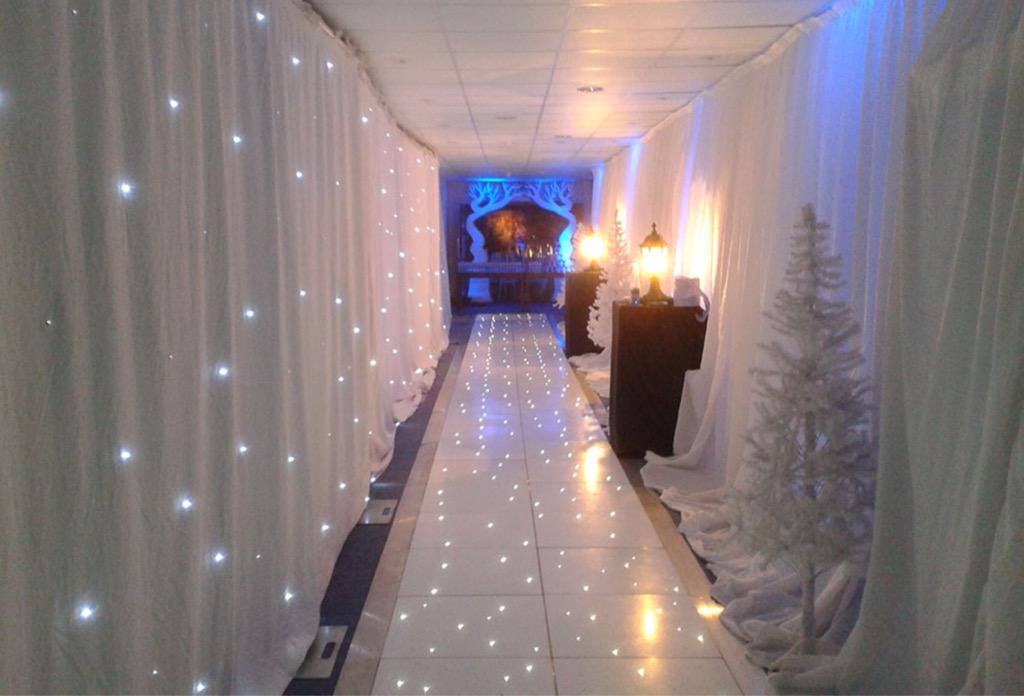 TheVAlternative's tweet photo. Giving you a sneak preview of our White Christmas part @Concept_Events1 follow and #conceptevents http://t.co/sWoFyLvRBk