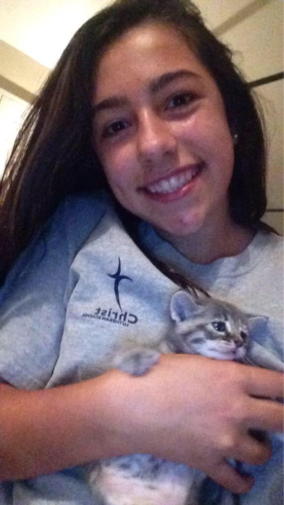 az_crushes's tweet photo. Someone is crushin' on @gabby_wils ☺️🙈🔥 http://t.co/ljInY9HzE4