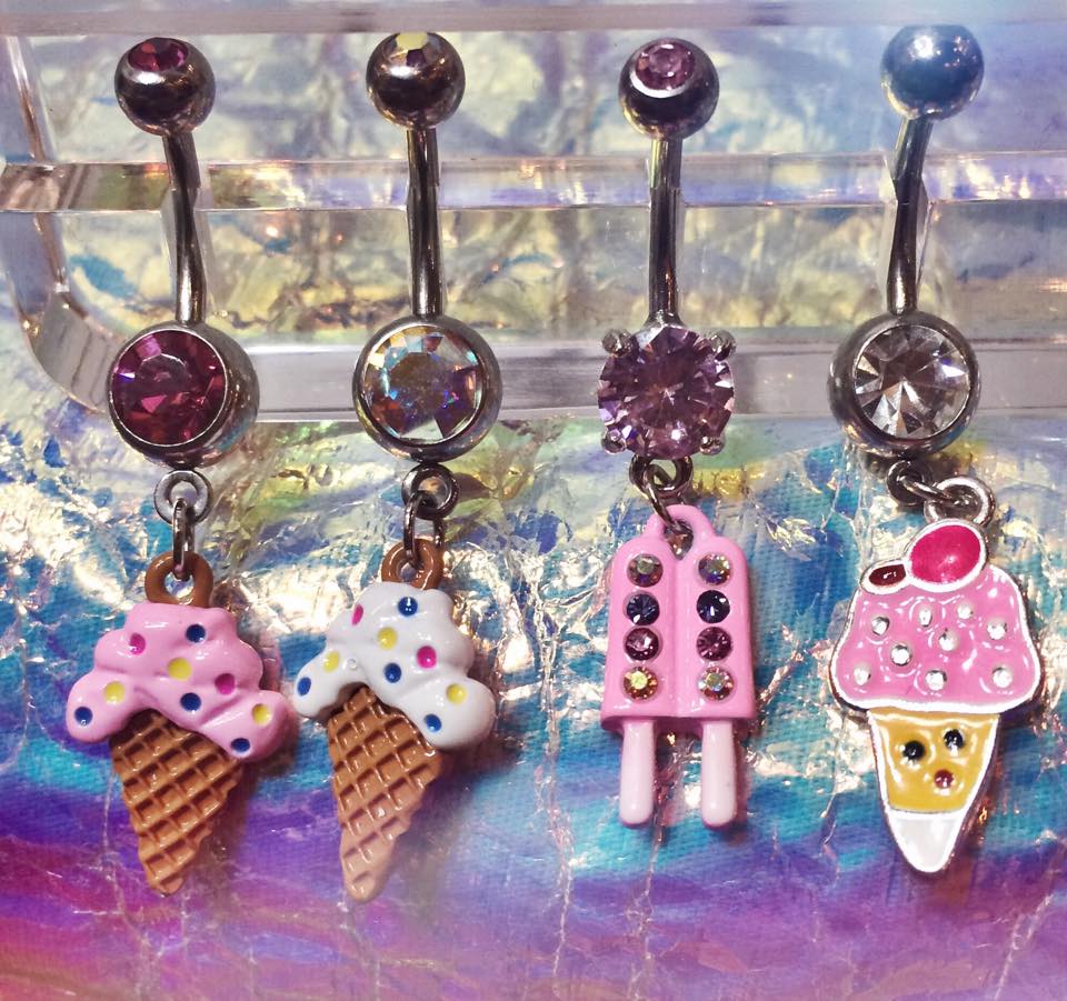 CultureCraze's tweet image. Summer vibes. #culturecraze #cooloff #navelrings #bodyjewelery #bodyjewellery #icecream #popsicles #bling #bellyring