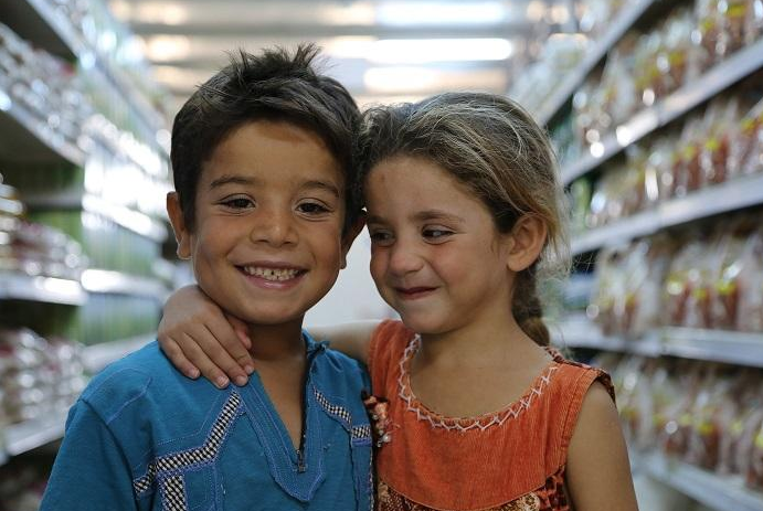 WFP's tweet photo. Friendship knows no age, race, class, gender or religion. Share this photo and join us in celebrating #FriendshipDay! http://t.co/fkdlZVVjo3