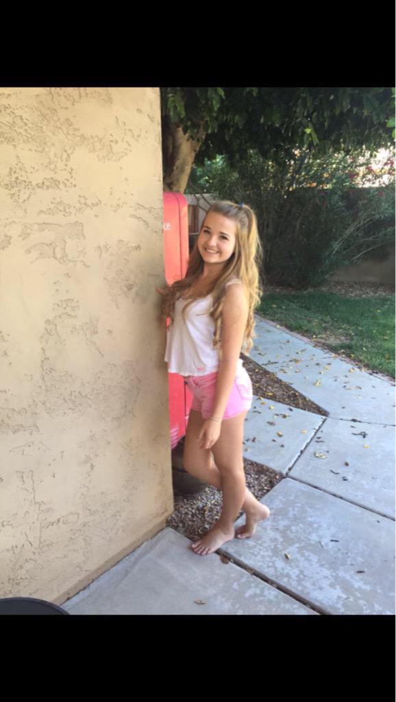 az_crushes's tweet photo. You're being crushed on @maddydavis28 💕☺️ http://t.co/dImlsnRmBZ