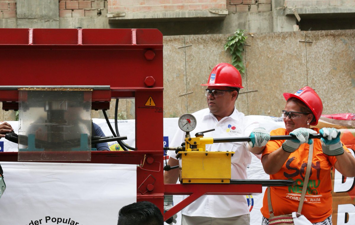 #LaPatriaApuestaALaPaz | Así se llevó a cabo el Acto de inutilización de 150 armas de fuego en Ciudad Tiuna #Foto3