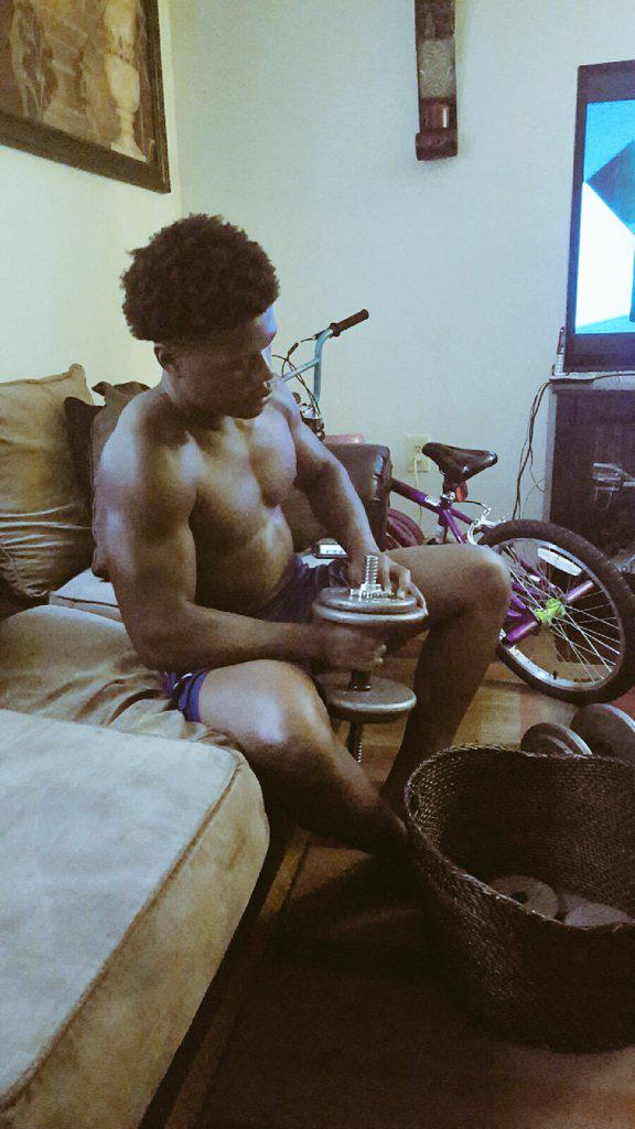 juicedupe's tweet photo. ⚠ cause i'ma be on🔝 ⚠ #Motivated #lilworkout http://t.co/TCccwkzhjS