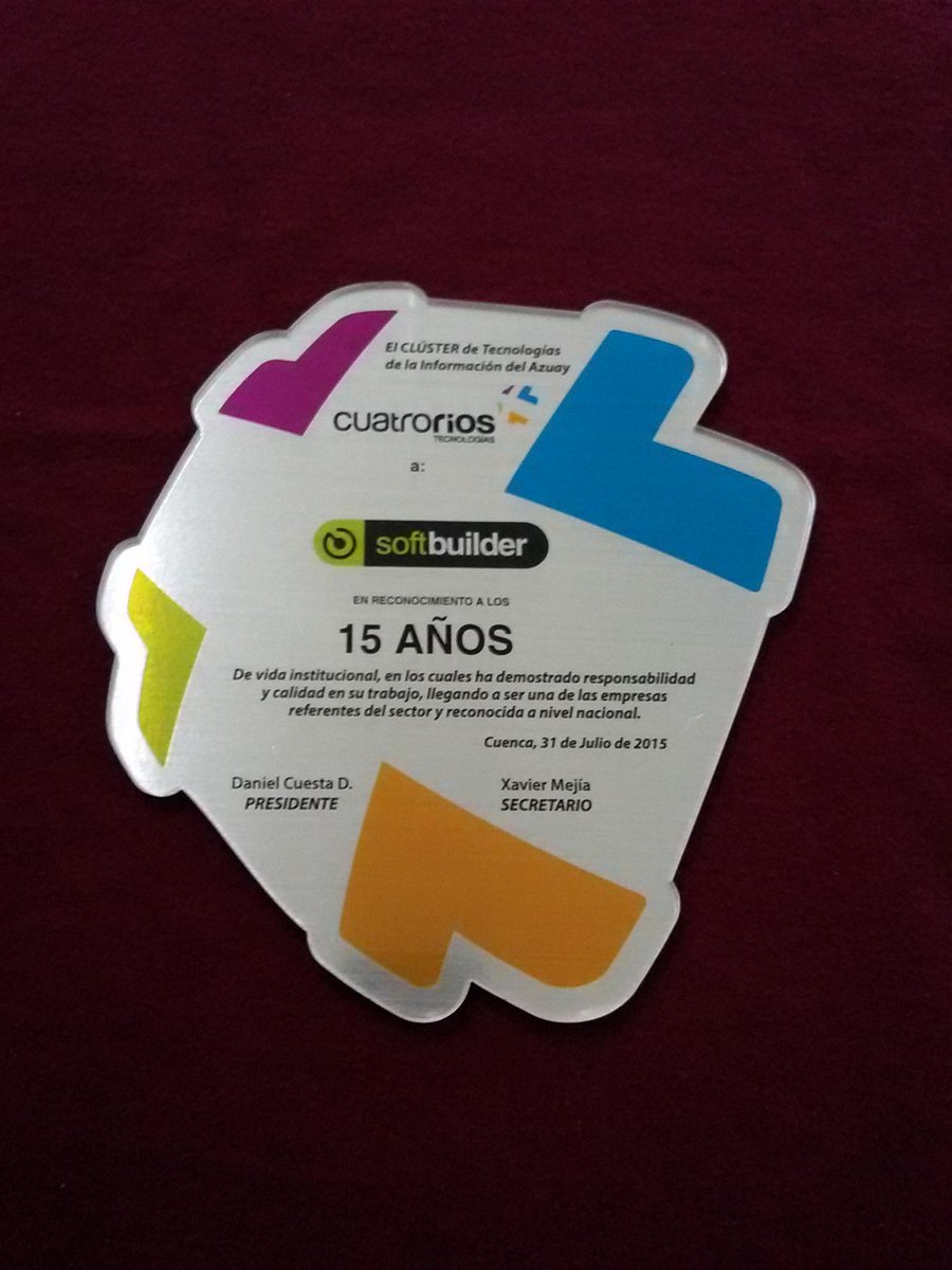 CuatroRiosCorp's tweet image. Hemos dado un justo reconocimiento a #Softbuilder por sus 15 Años. En #Cuenca existe excelente industria de Software