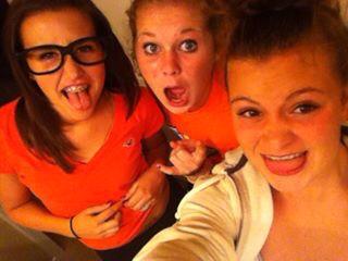 lindsea_fisher's tweet photo. TBT when Jessie @Hannnnah12 and I went to the Katy Perry movie and put 71 flyers on Colin's driveway #bestsleepover http://t.co/sdW4hrC1rq
