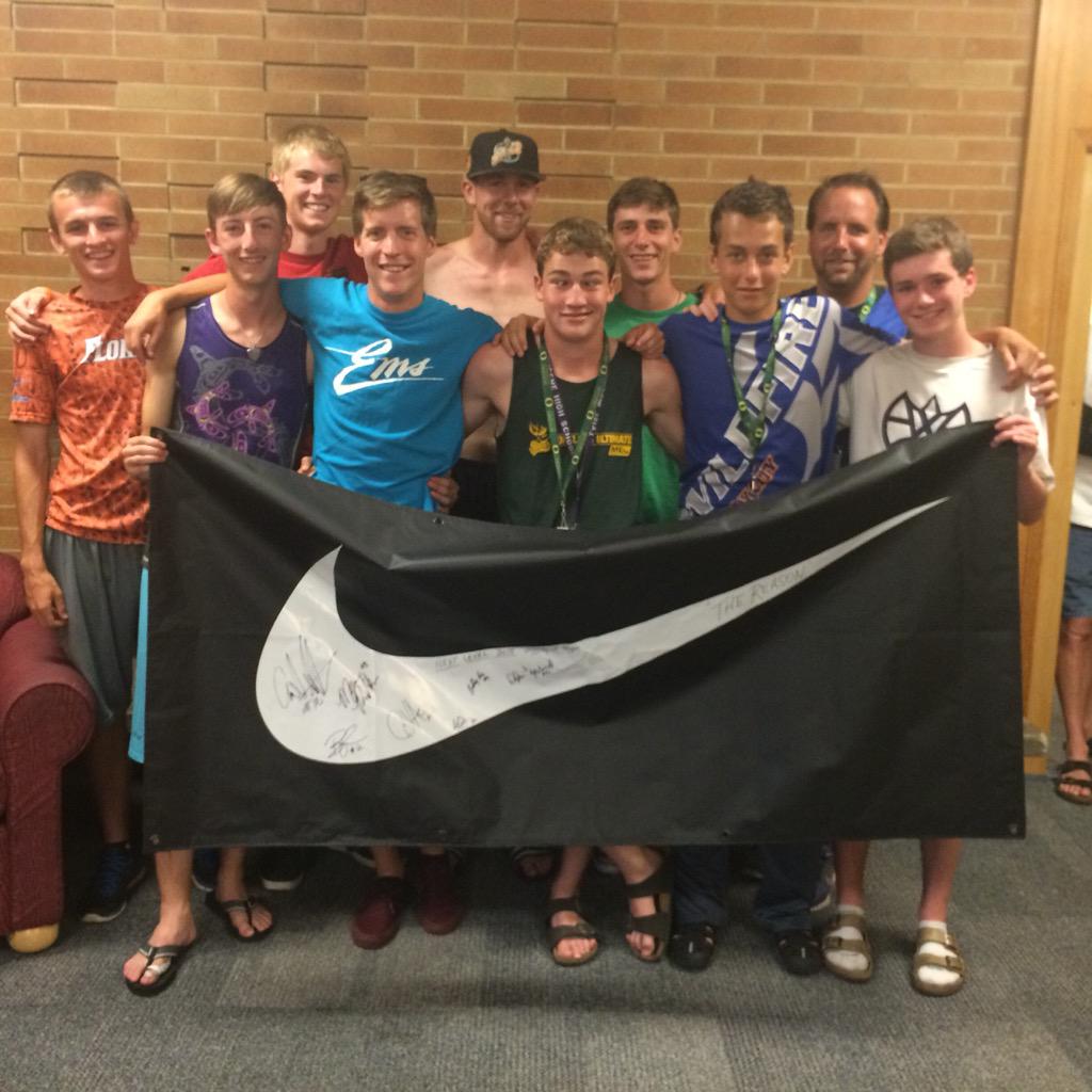 NextLevelUlti's tweet image. Camp award winners with our staff! #sick!! #elevating