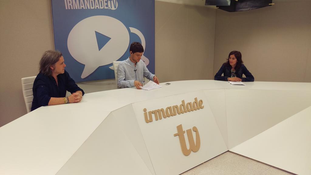 anton_escuredo's tweet image. Hoxe en #Afiando @Aure_Lopes con Marta Lois, concelleira de Turismo e Comercio, e Vítor Belho, promotor cultural