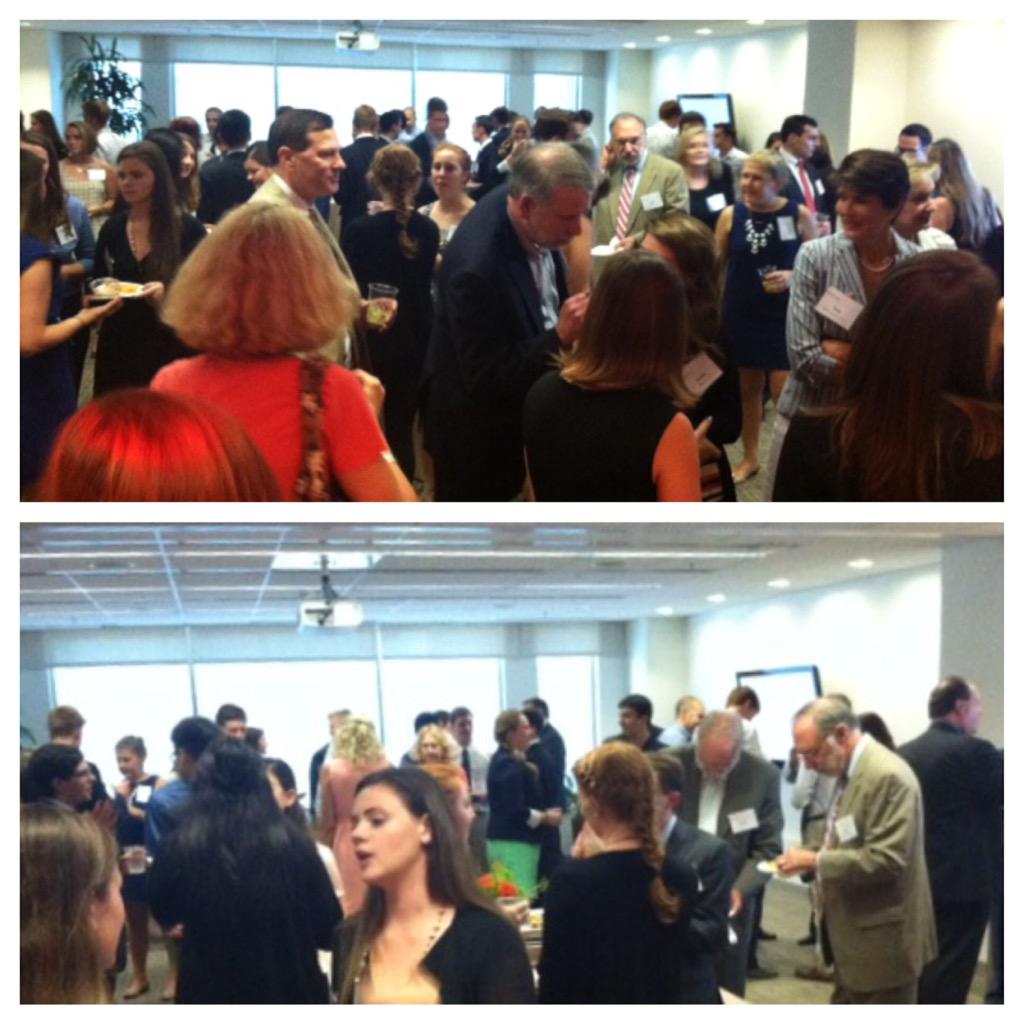 DickinsonAlumni's tweet photo. We had a packed house last night for the DC #dsonintern reception. Special thanks to our host, Susan Miller '81! http://t.co/Owvz972lL4