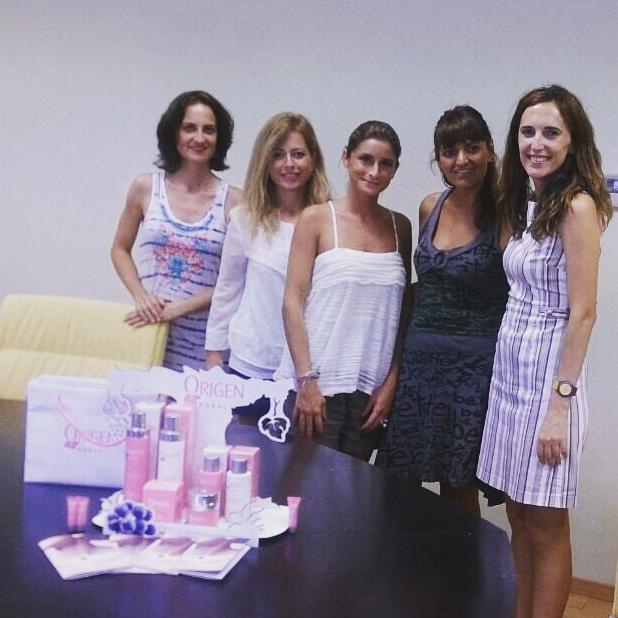 OrigenCosmetics's tweet photo. Presentamos #OrigenBobal para la nueva Farmacia de San Antonio de Benagéber
@nuevafarma - Próxima apertura #cosmetica http://t.co/2sCv0OyIKS