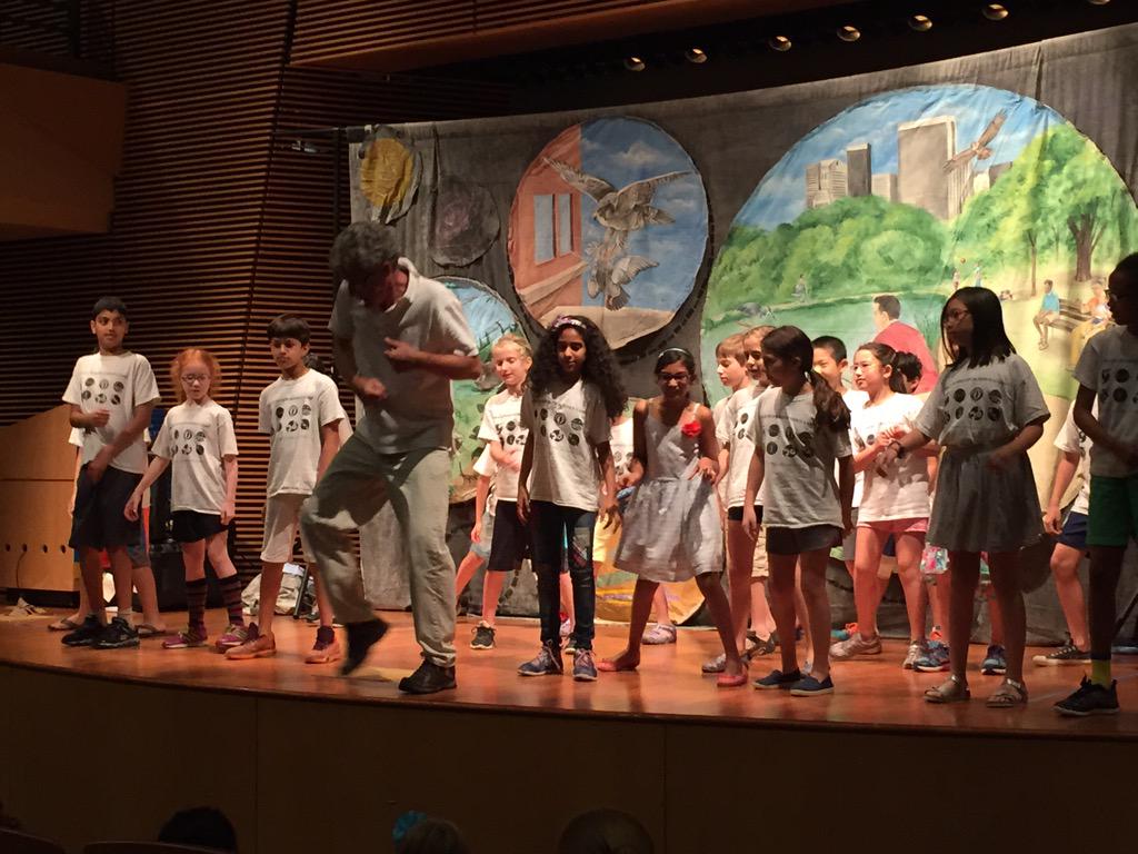 angieforero11's tweet photo. #Inquirers jamming to The Flies in Black @HollingworthSci #nature http://t.co/QQo3BppQTf