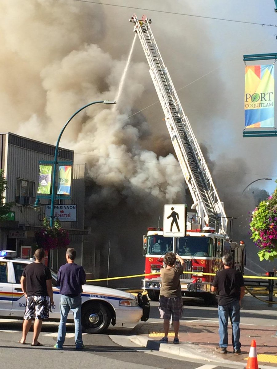 WaltWarner's tweet photo. Fire erupts in downtown poco this morning. @GlobalBC http://t.co/PhL9PfZJpt