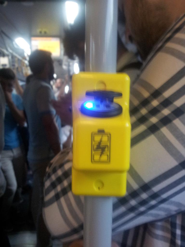 Metrobuste telefon sarjida mumkun artik..:)