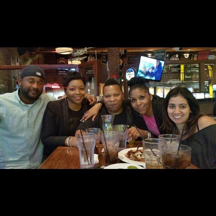 1CarissaRandall's tweet photo. Amazing Minds at one Table! #MannieFresh #Dinamarto #Styledbyjada #BMI #Twelvestudios #Dallastexas http://t.co/AYDvWWZ1Sd