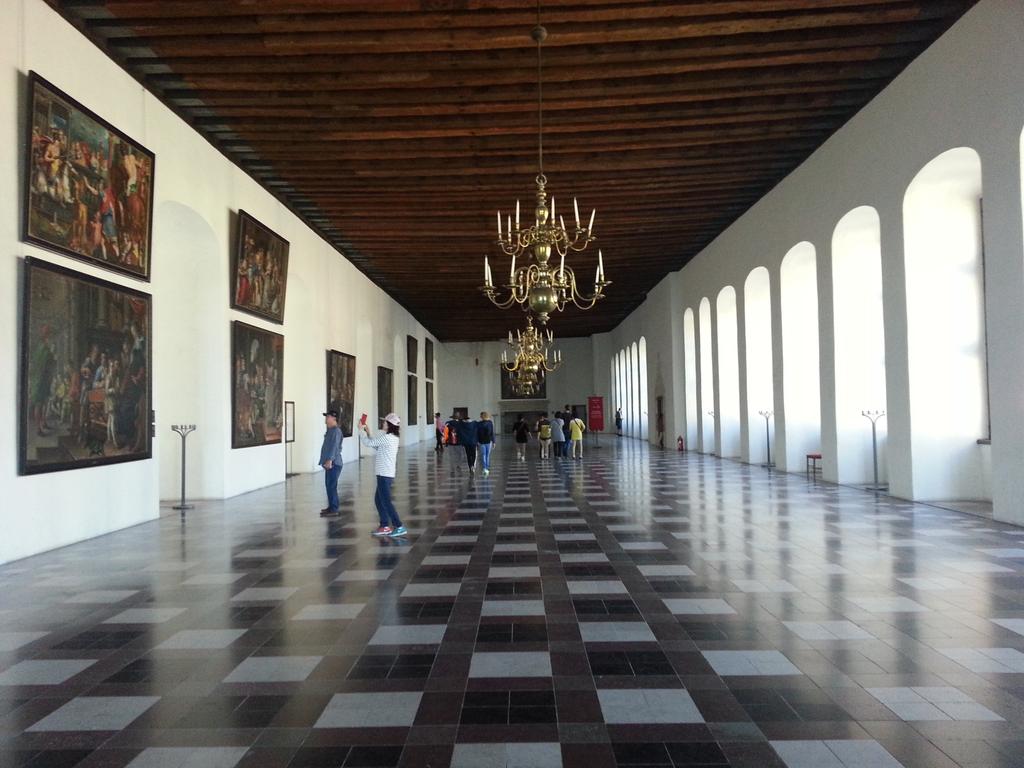 Pinkyfennec's tweet photo. In this room, @Fen_Ra and I are going to reenact Hamlet and kill each other and everyone else. #HamletsCastle http://t.co/csC2TFWRlk