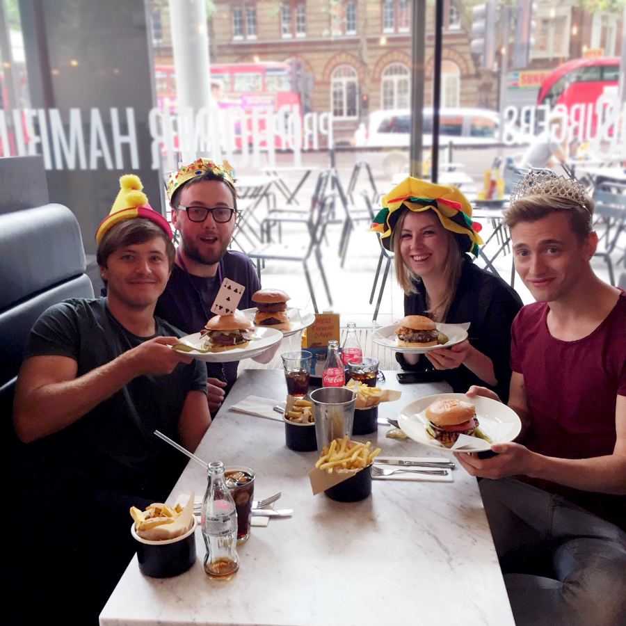 nathanveeH's tweet image. @byronhamburgers The King, Queen, Jester, and Burger hats on for #ThursdaysAtByron Good food and good fun!