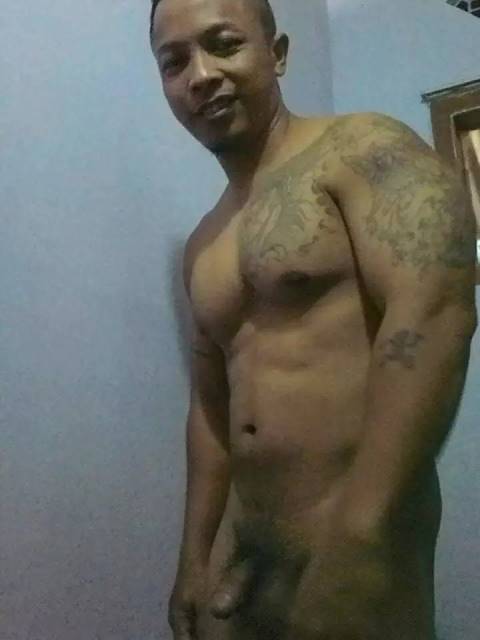 BurungOm1's tweet photo. Sempet deket. Karna "Jorok" jadi terpaksa ga bisa lanjut sama ini orang. Sekarang jadi Escort. Sayang sekali kamu http://t.co/6eiJ7CgLs8