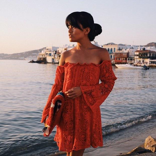 Olivia @lusttforlife in a @forloveandlemons dress red hot as the sunset! Shop now on STYLR

#forloveandlemons #dres…
