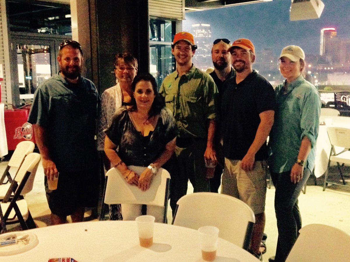 FreshwaterLT's tweet photo. Thanks to our #LandAid2015 sponsor Terracon Consulting and @treygn for taking us out to the ball game last night! http://t.co/VKBvjJJiHa