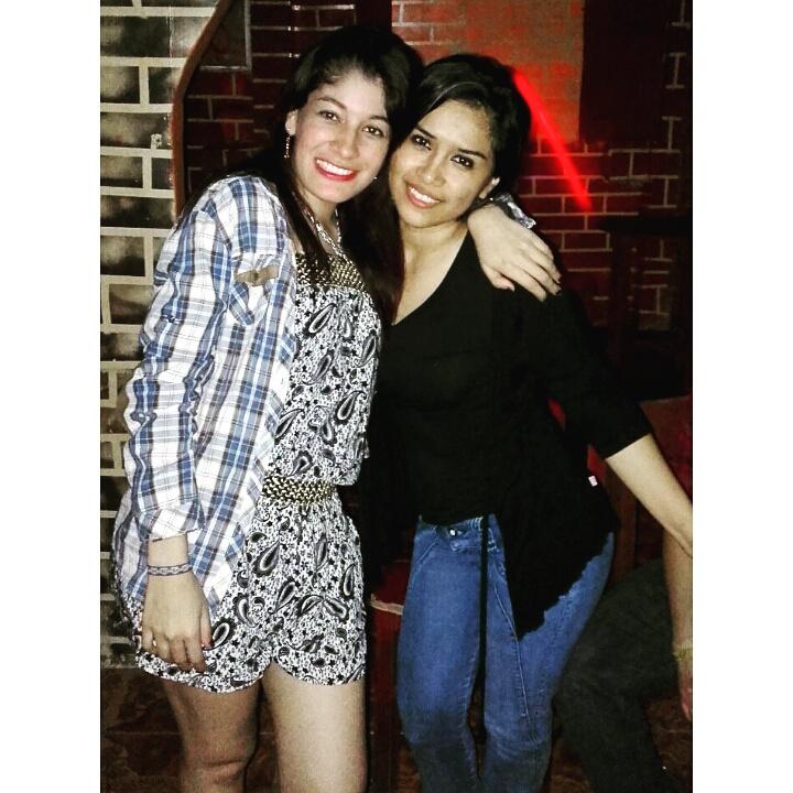 Mechivp2803's tweet photo. Golditas pero bonitas😍❤ #LasVelez 😉 @jahairavelez http://t.co/FaBs8565LC