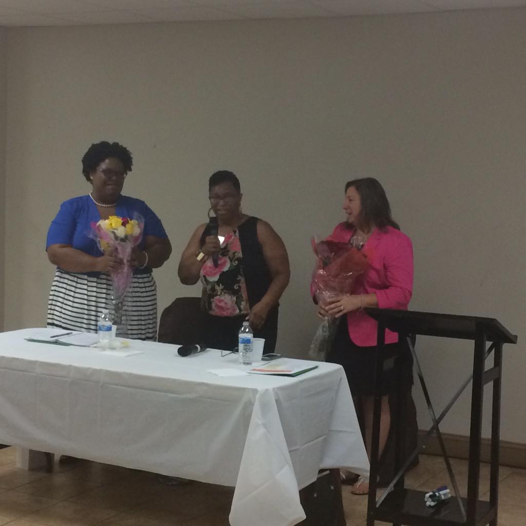 CTHealth's tweet photo. Great end to the Hartford community conversation on health care. AFCAMP @TDEverette @State_of_CT_OHA #Coverage2CareCT http://t.co/0zQQ6Mowku
