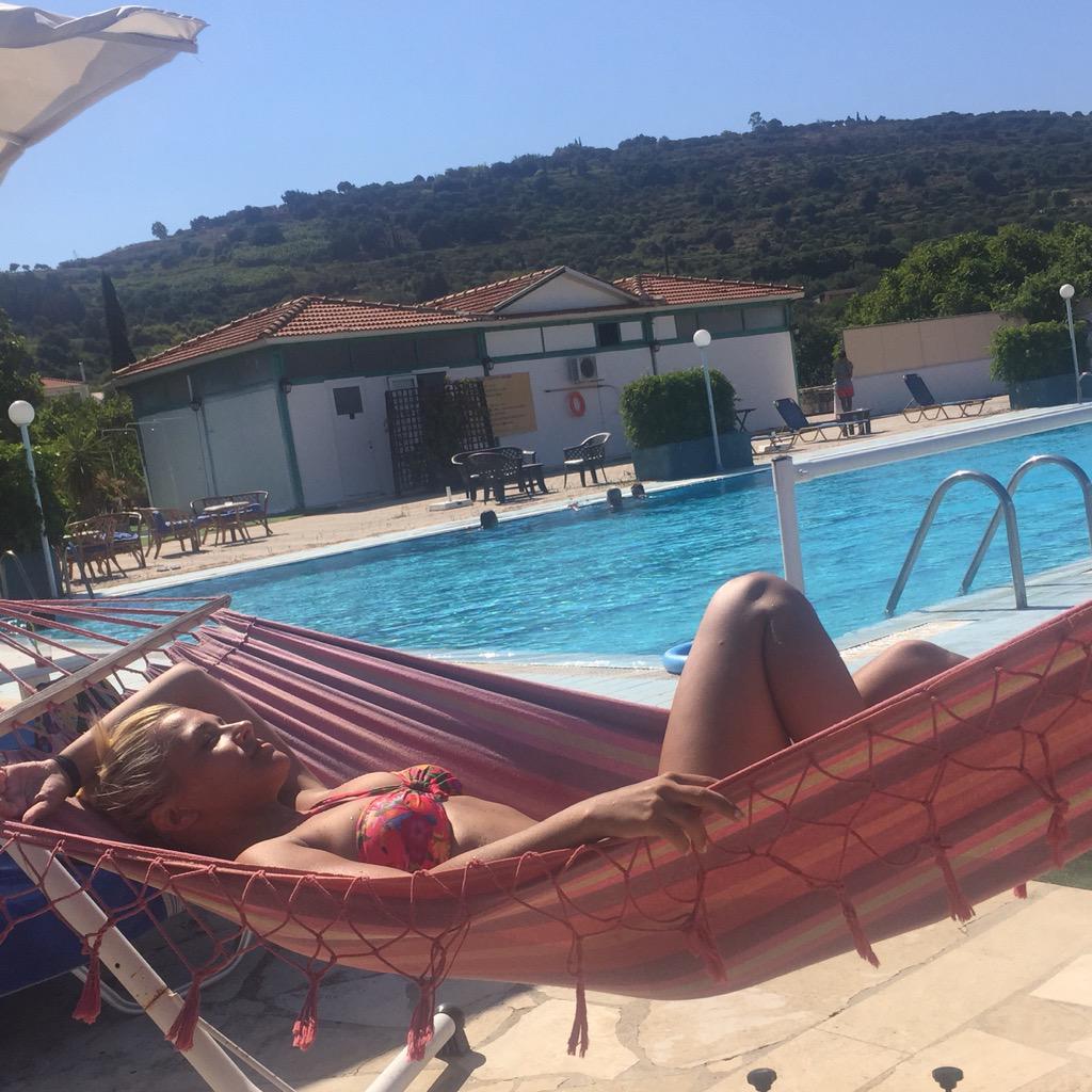 LauraNarjes's tweet photo. Life is good! #nofilter #kefalonia #greece #pool #relax #hotellife #tourlife #theatre #play http://t.co/qUmhZlmAfu