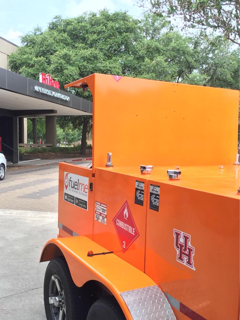 UHWendyB's tweet photo. Getting fueled up @UHouston @HiltonCollege  by @fuelmeapp #GoCoogs Awesome service! Love supporting fellow #alumni http://t.co/6O0tS9Ewaq