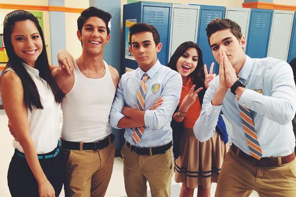 justjaredjr's tweet photo. After seeing @MeliCarcache's #EWW BTS pics, we're so not ready for the finale tonight http://t.co/esLInqE7vj http://t.co/CdsUV5gq0h