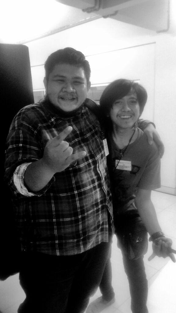 andrimulia's tweet photo. Stststsssstttt....JAJAN WUENAKKK..... Foto karo artis rek....jarang2 cb.... 😁 @AlifDolip http://t.co/Asw0QMFrM6