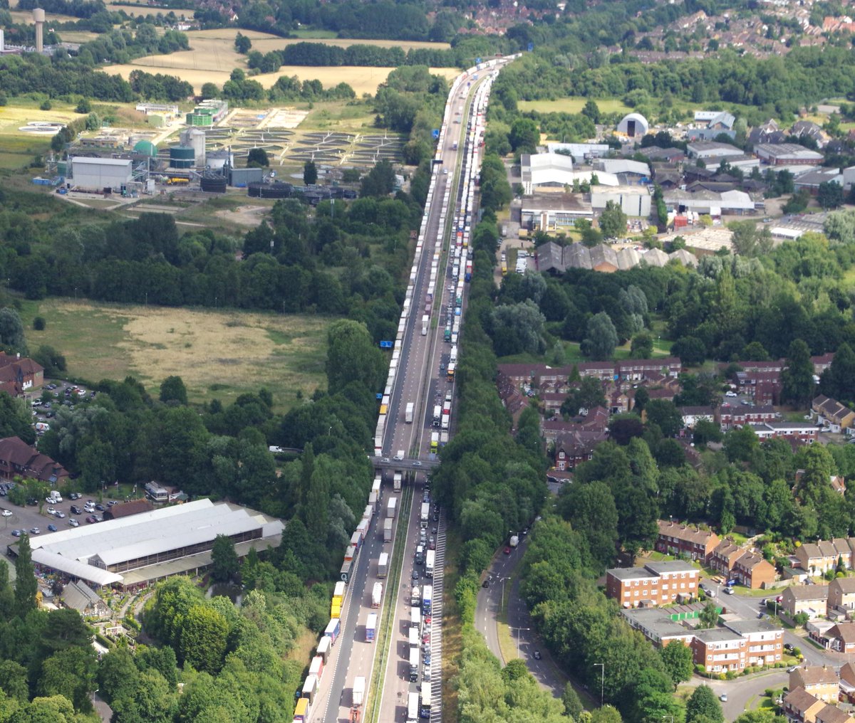 SimonMoores's tweet image. #OperationStack from the air an hour ago. Video going up on #YouTube shortly: @bbcsoutheast @BBCRADIOKENT