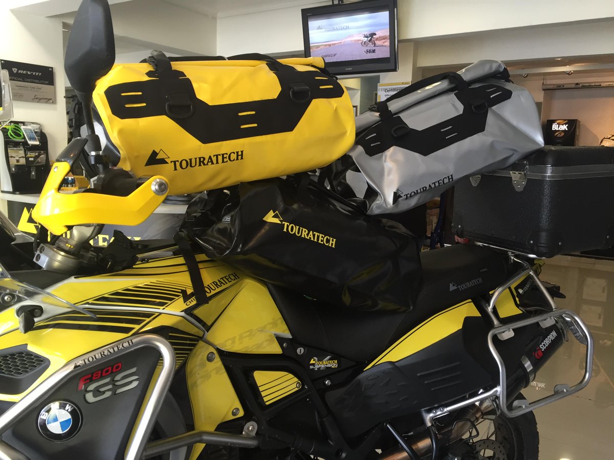 Mototechnik's tweet photo. Tenemos una genial oferta! Bolsos de estanco para mantener nuestro equipaje seco durante el viaje a $70.000. http://t.co/I1BAgL6S7h