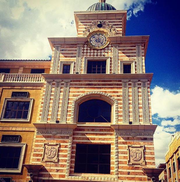 Good morning #LasVegas! 📷 cred: <a href="/tivolivillagelv/">Tivoli Village</a>