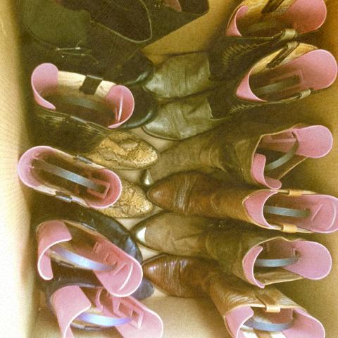 KeshaRose's tweet photo. These boots were made for walkin #vintagehoarder http://t.co/lOppR9tFxL