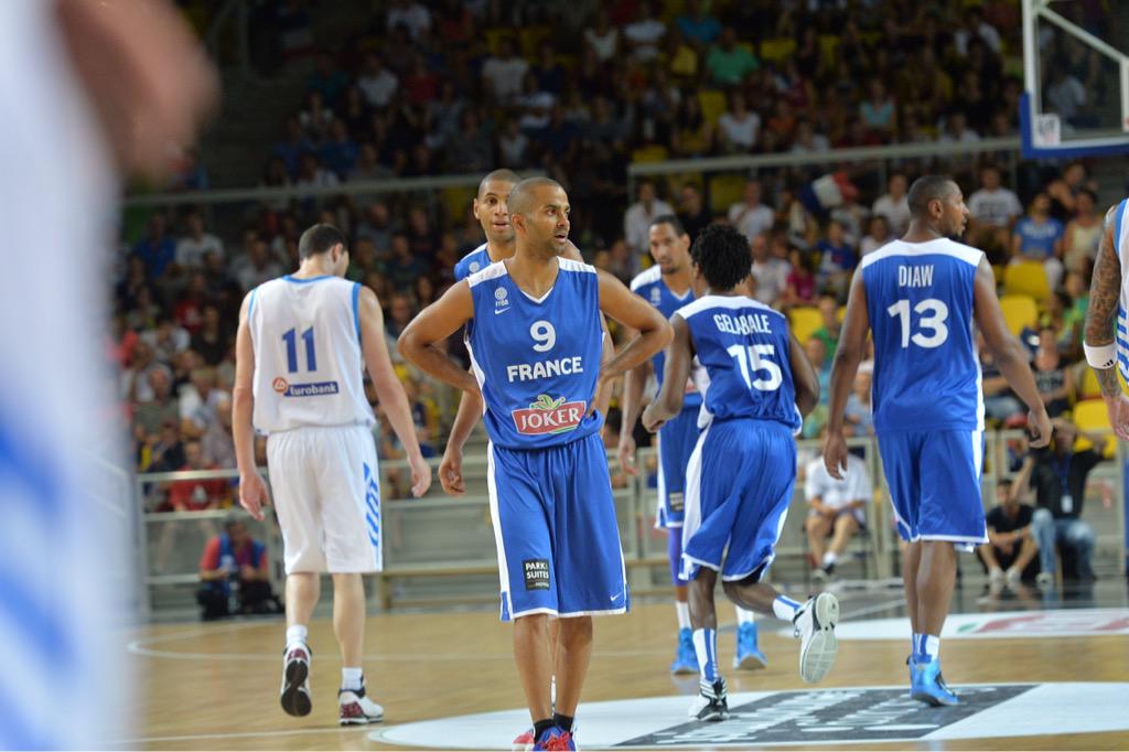 lachainelequipe's tweet photo. On vous annonce la diffusion de #Finlande vs #France, le samedi 1er août à 19h30 en direct sur @lequipe21 #basket21 http://t.co/4RvBQZOng3