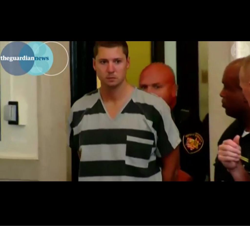 Seantaneous's tweet photo. the real uniform a lot of police officers should be wearing. #SamDubose #RayTensing http://t.co/348XbKdVAV