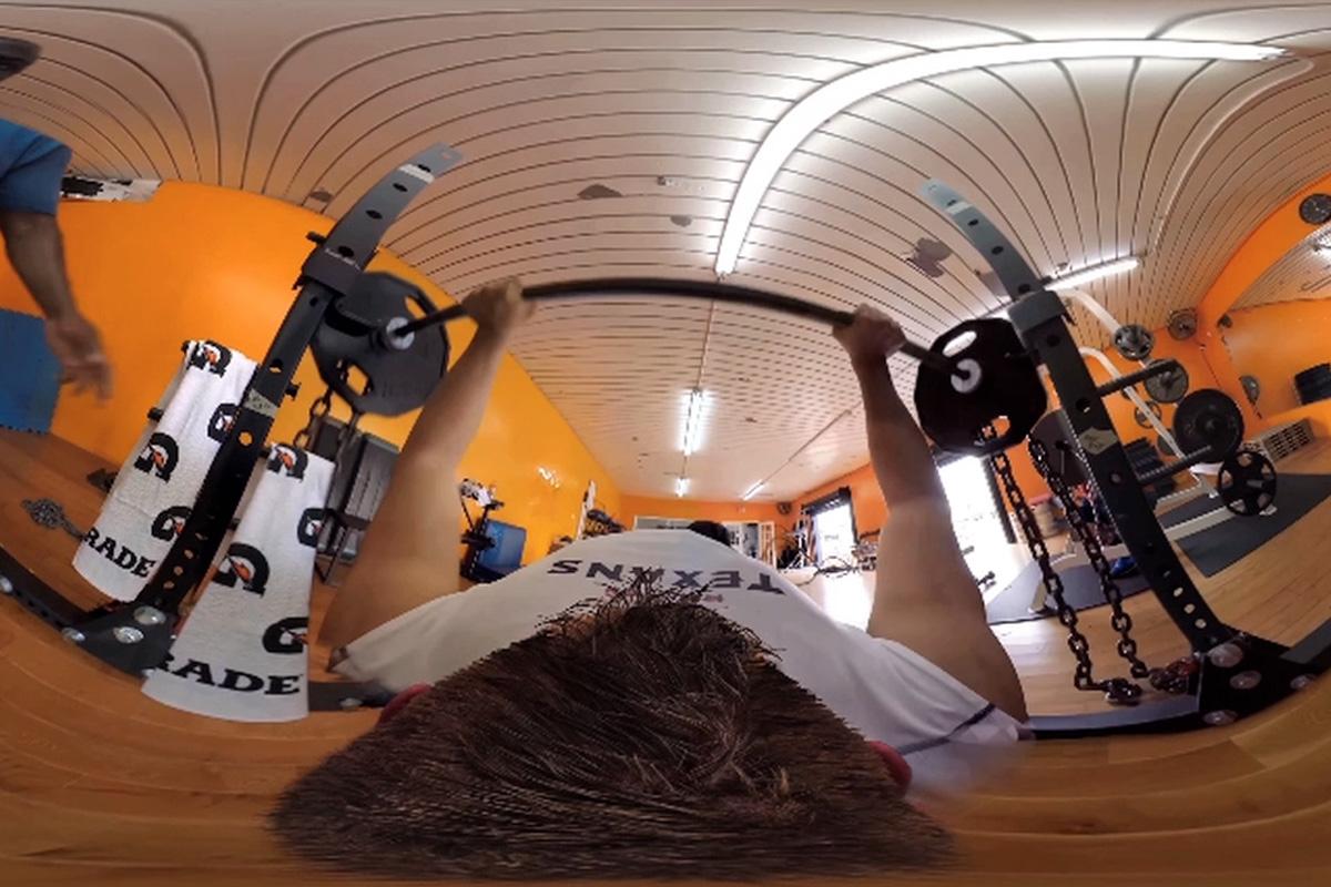 creativitymag's tweet photo. Gatorade's virtual reality project throws you into the sweaty shoes of J.J. Watt http://t.co/ocKb1URuS3 http://t.co/g1KyLzvjLS