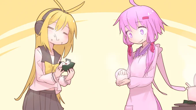 夜だ!
小腹がすいたマキマキをひたすら甘やかすゆかりさんだ!
割烹着を何とかしないとマキマキの体重管理が! 