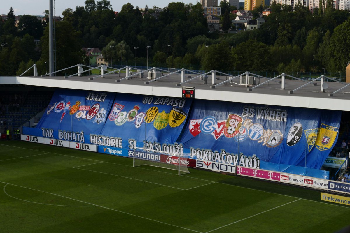 UEFAcomOndrejZ's tweet photo. 15 years, 80 games, 35 wins. Rich history deserves to be continued. @FCSlovanLiberec fans choreo before  #UELv Kiryat http://t.co/VYPLgSc1XN