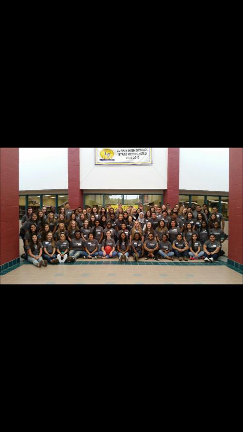 JulieMcManus6's tweet photo. Awesome LHS mentors that volunteered their time to make Fish Camp a great experience at LHS! #LufkinU @ckurtstephens http://t.co/xJPivZZuzz