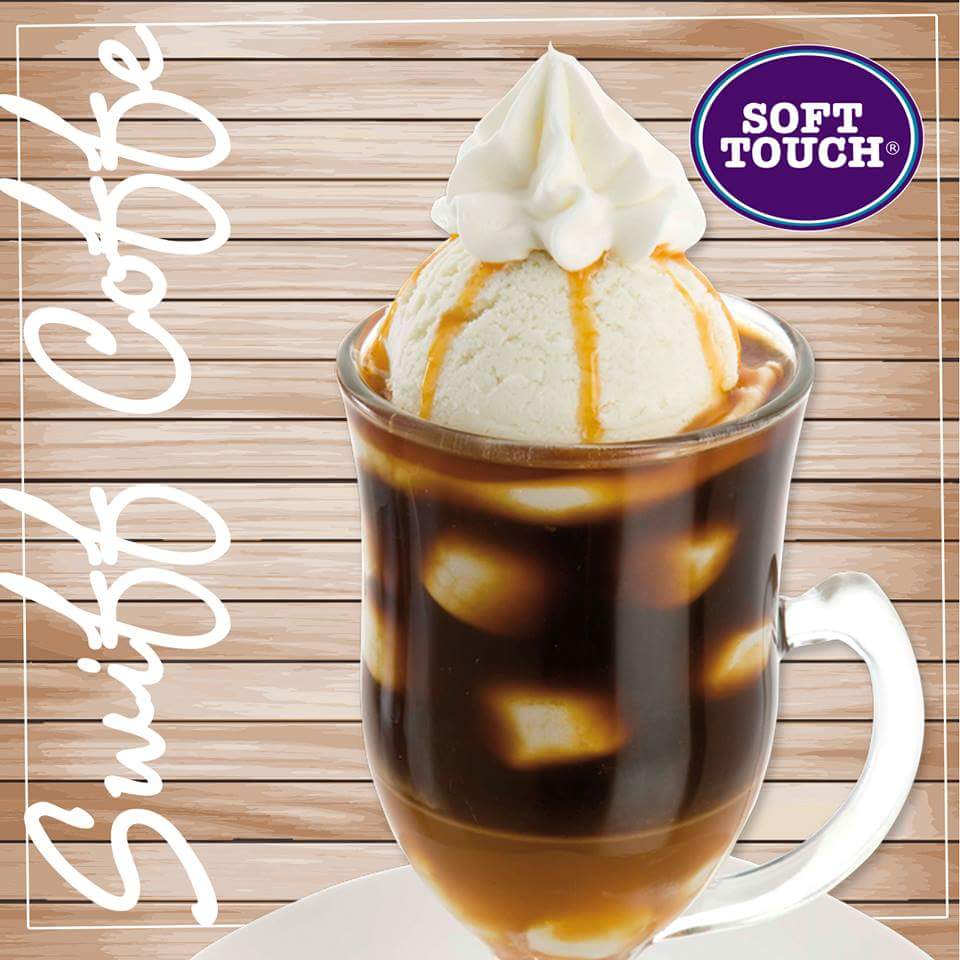 Expreso con helado de vainilla y suaves marsmallows mezclados con una rica salsa de caramelo y un toque de chantilly.