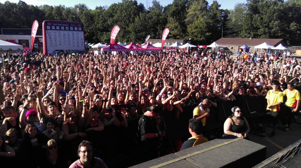BeerAndBats's tweet image. BVB Army. Right before BLACK VEIL BRIDES takes the Stage. #BlackVeilSummerAllSummerLong #Warped Tour2015