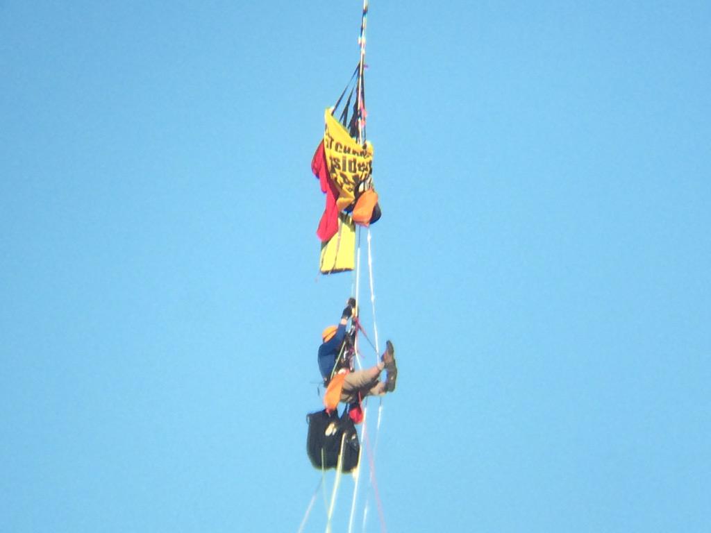 BrentWeisberg's tweet image. Federal judge imposes hourly fine on Greenpeace. wp.me/p4yR81-MwL #KOIN6News #ShellNo #PDXvsShell #ShellNoPDX