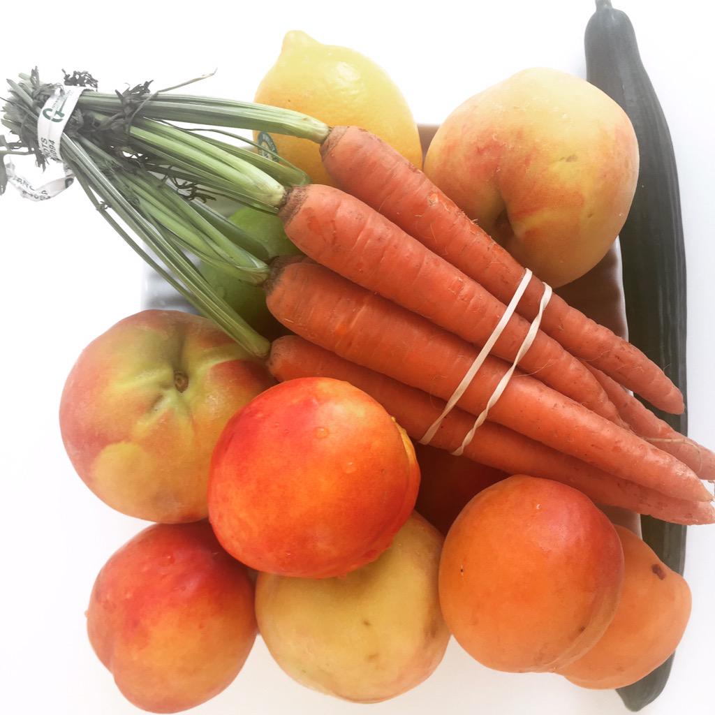 lovedvancouver's tweet photo. Summer Juicing! #local #fruits #vegetables #juicing #healthy #kids #holistic #childcare #vancouver #yvr http://t.co/0xfIPPSjxf