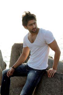 Hani_Sanaya's tweet photo. Life is Beach @Shaheer_S 😎😎 😍 😍  

#HappyandFun 😘😘😘  #Exploring http://t.co/taWaaxqyA4